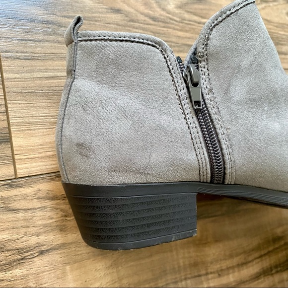 [ Sold ] Just Fab Grey Booties, Size 8 Wide - Picture 5 of 7